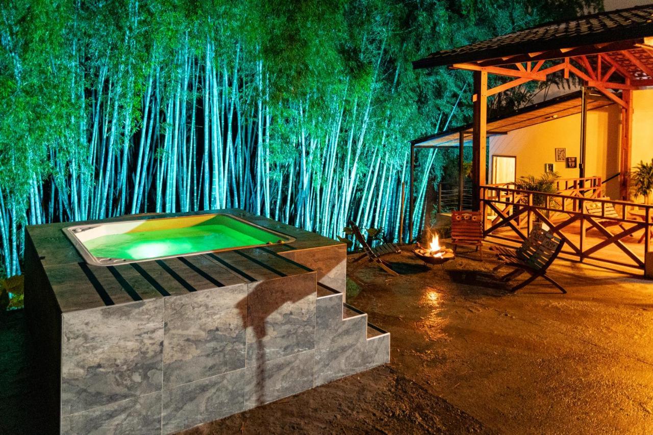Agradable Cabana Cafetera Con Jacuzzi A 12 Min Del Centro De Pereira Bagian luar foto